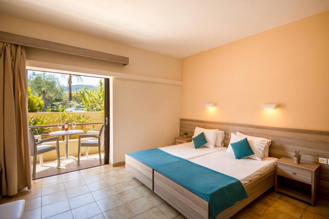 Hotel Rossis Месонґі Екстер'єр фото