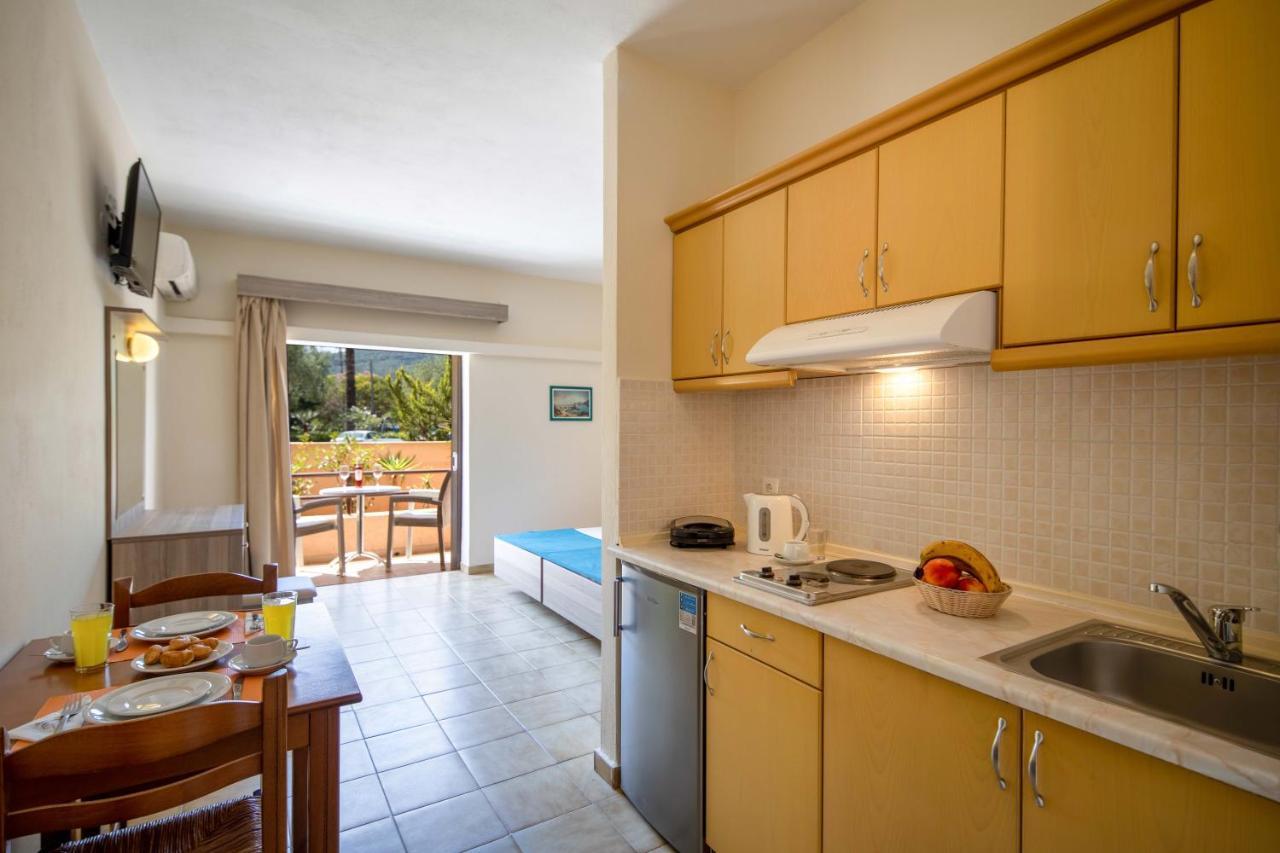 Hotel Rossis Месонґі Екстер'єр фото