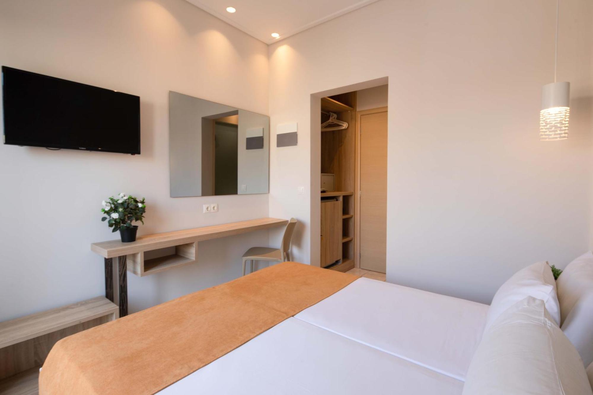 Hotel Rossis Месонґі Екстер'єр фото